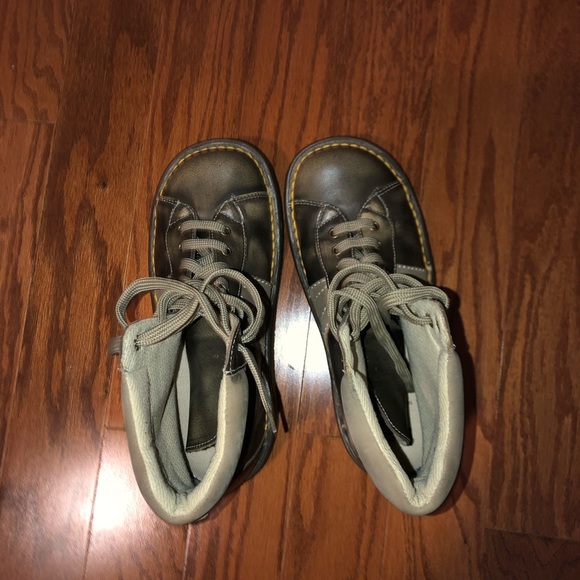 Dr. Martin Pebble Ankle Boots, Size 7. Like new. - Picture 4 of 10